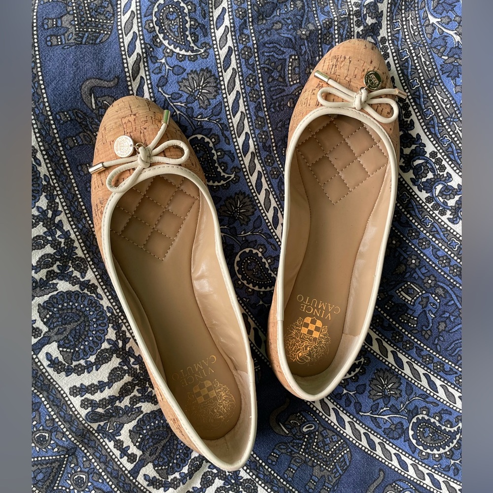 Vince Camuto Cork and Cream Flats